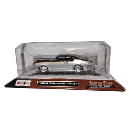 Maisto, Custom Shop Diecast, 1962 Oldsmobile 442, Toy Car, Silver, 3+ years