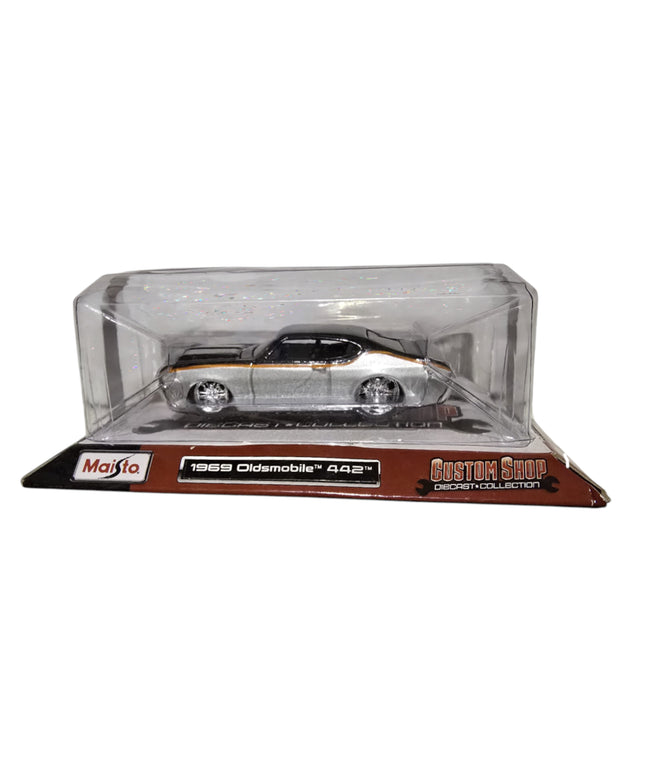 Maisto, Custom Shop Diecast, 1962 Oldsmobile 442, Toy Car, Silver, 3+ years