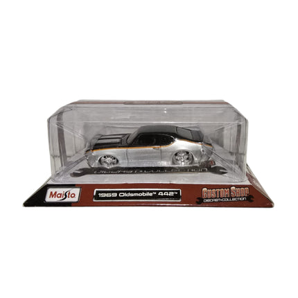 Maisto, Custom Shop Diecast, 1969 Oldsmobile 442, Toy Car, Silver, 3+ years