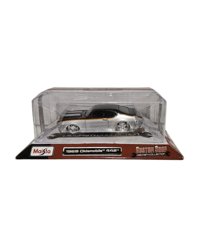 Maisto, Custom Shop Diecast, 1969 Oldsmobile 442, Toy Car, Silver, 3+ years